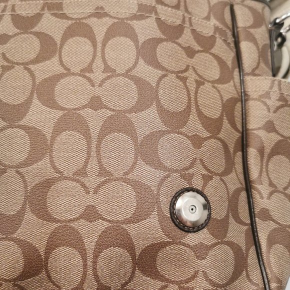 COACH women's purse - Picture 9 of 13